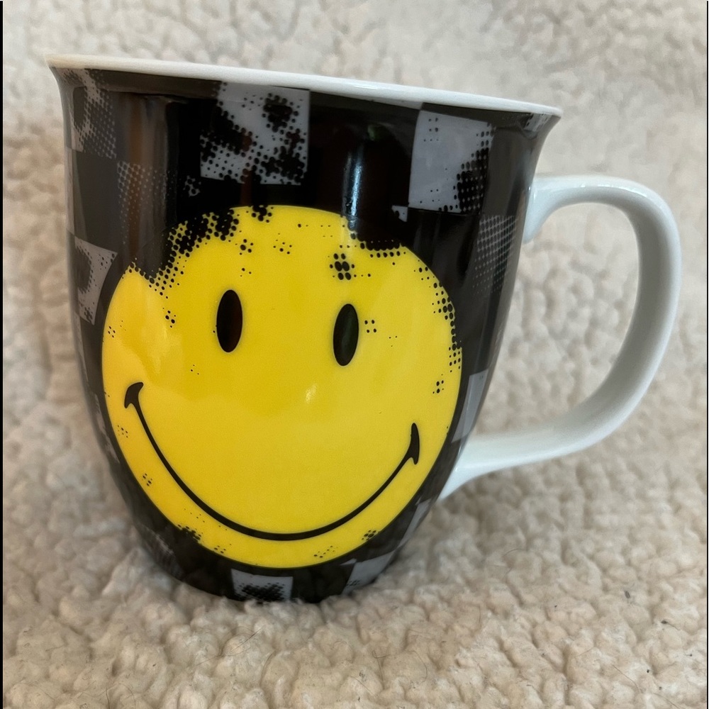 Smiley Happy Collection Smiley Face Coffee Mug